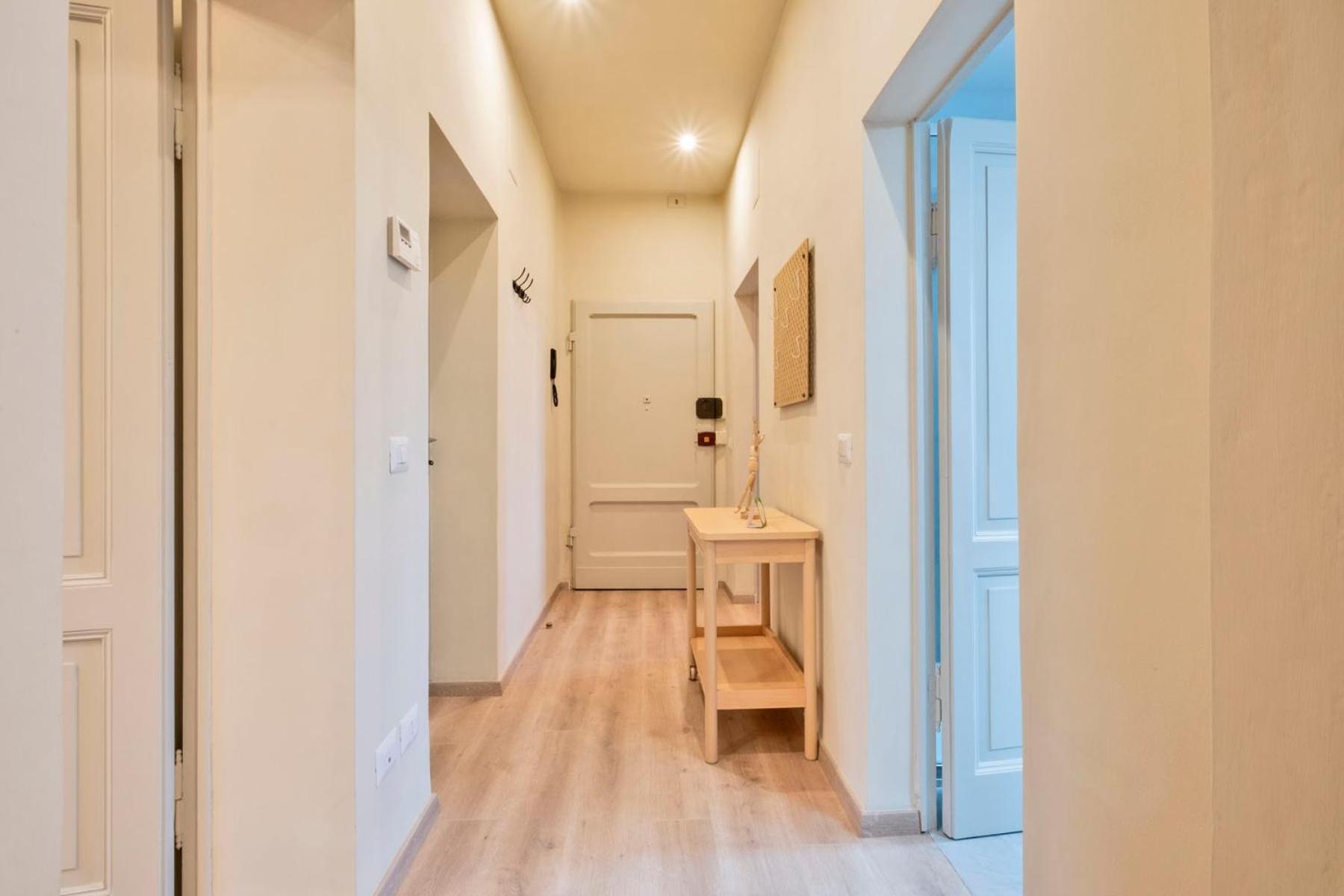 My Honeyed Corner Apartment Сиена Екстериор снимка