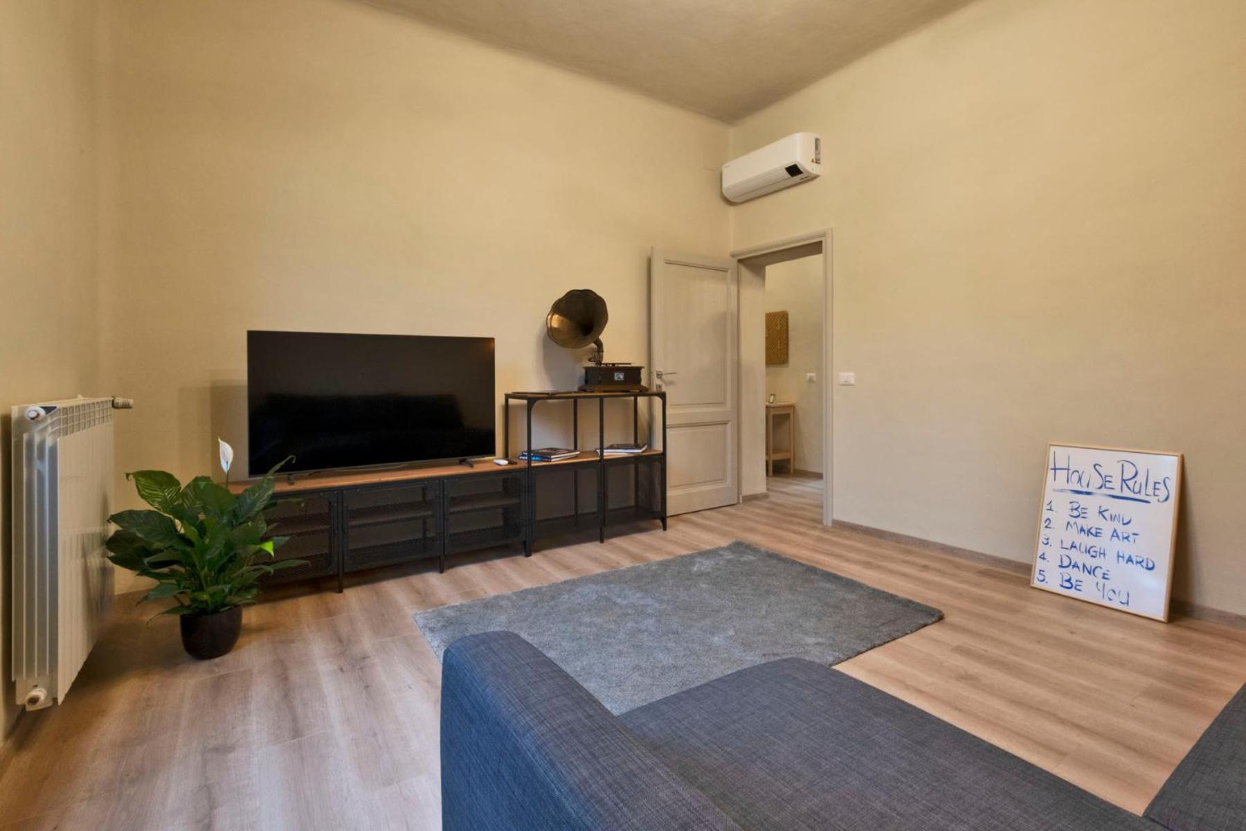 My Honeyed Corner Apartment Сиена Екстериор снимка